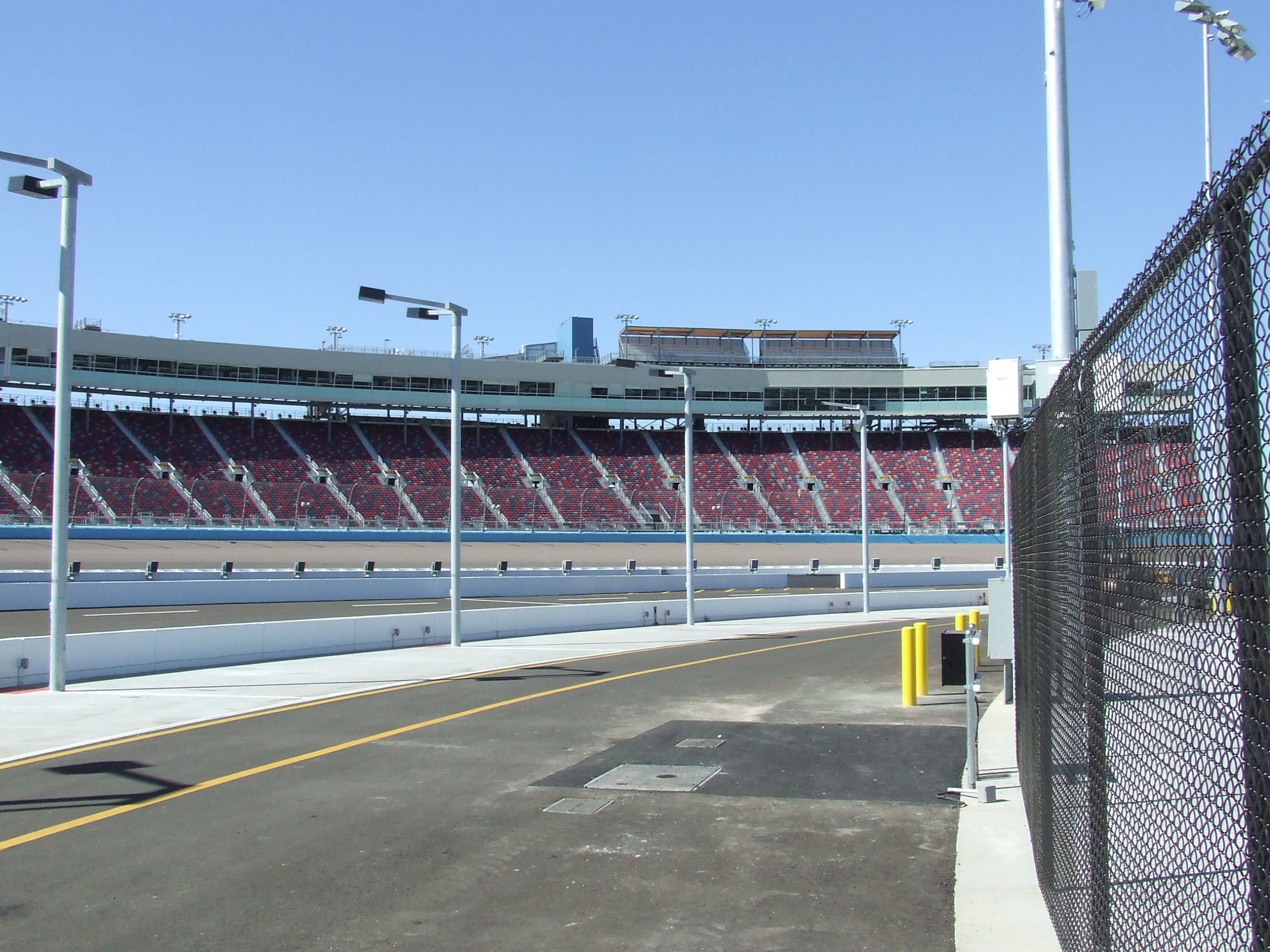 ISM Raceway